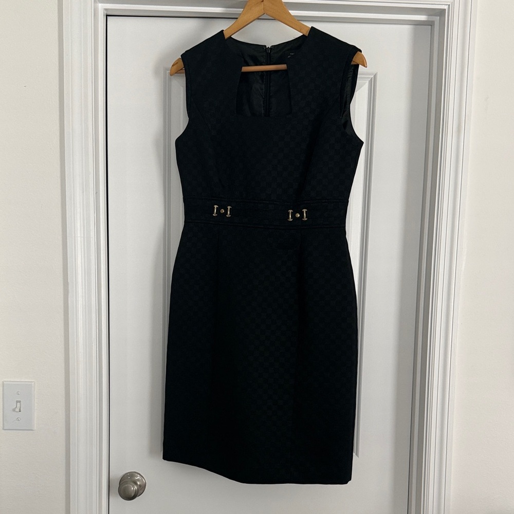 Tahari Black Sleeveless Midi Sheath Dress